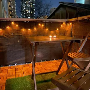 Holiday home Yaino Teras: Cozy Near Tenjinbashisuji 6-chome Station, Osaka